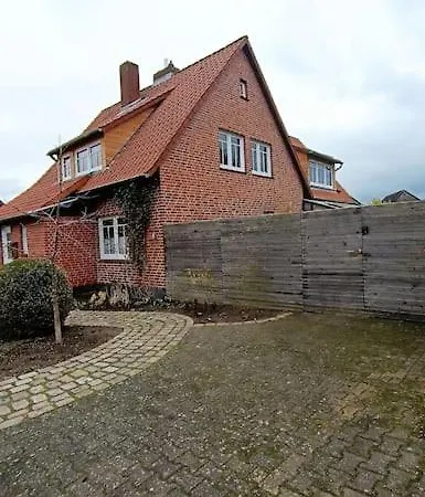 Gemuetliche Souterrain Wohnung Luneburg Exterior photo
